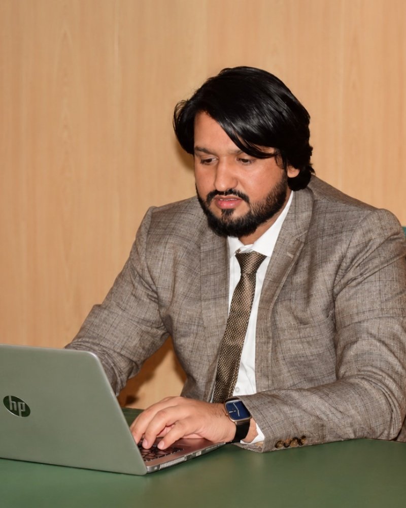 Portrait of Dr. Aamir Sohail